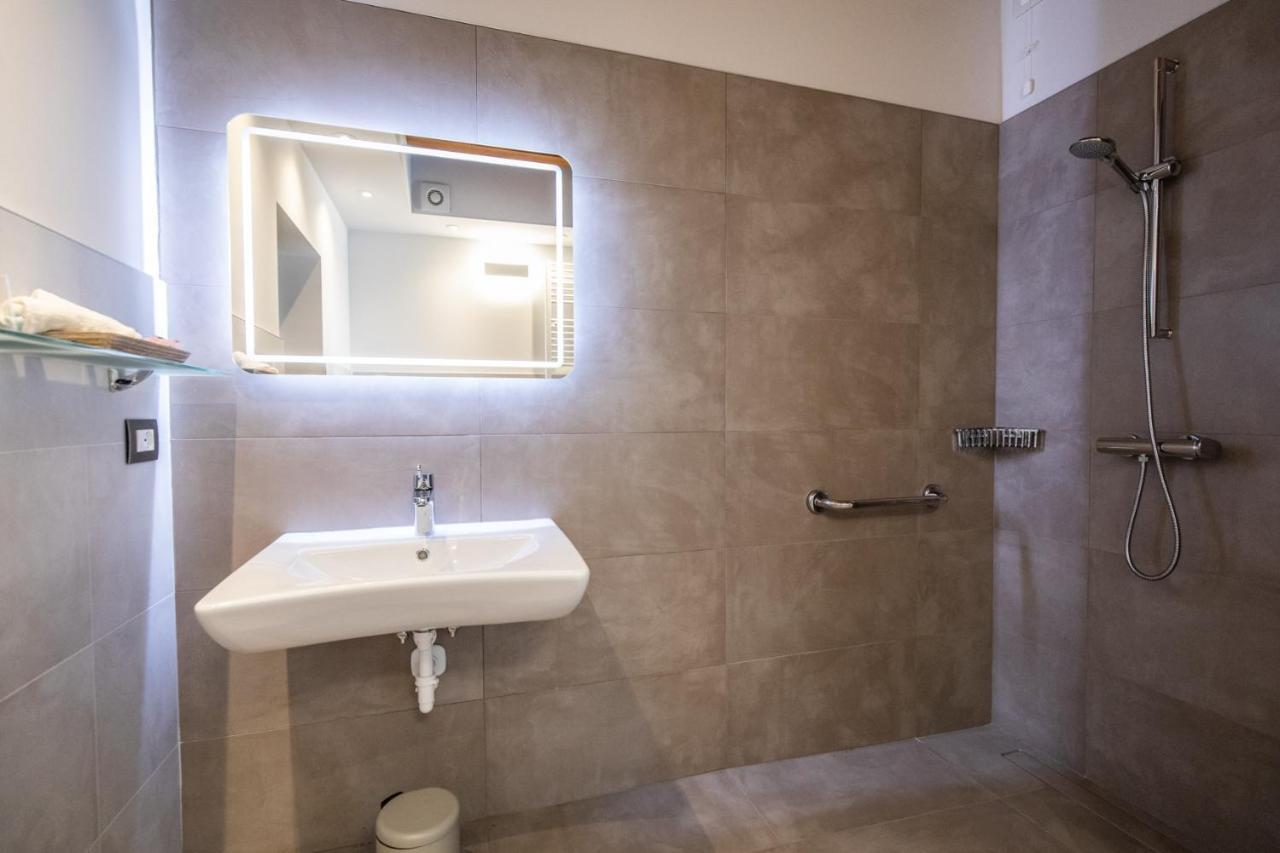 Atmosfere Charme & Country Hotel Borgo San Mauro Buitenkant foto