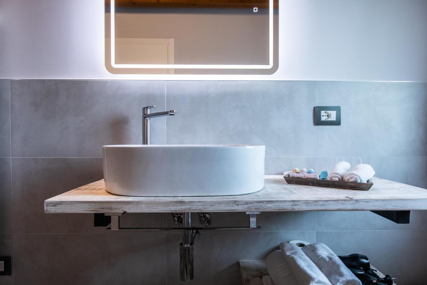 Atmosfere Charme & Country Hotel Borgo San Mauro Buitenkant foto